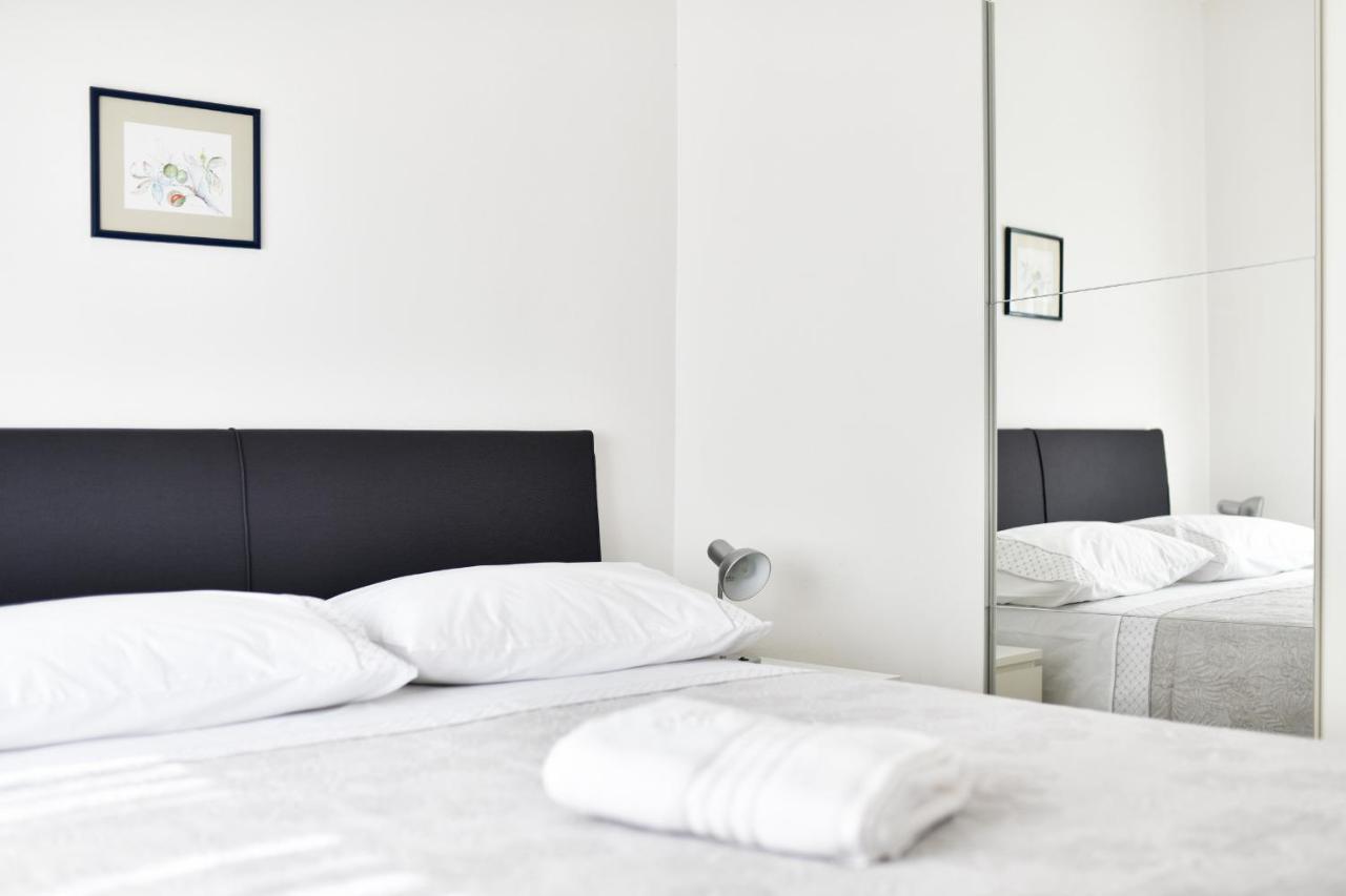 Apartments Martom Seline Extérieur photo