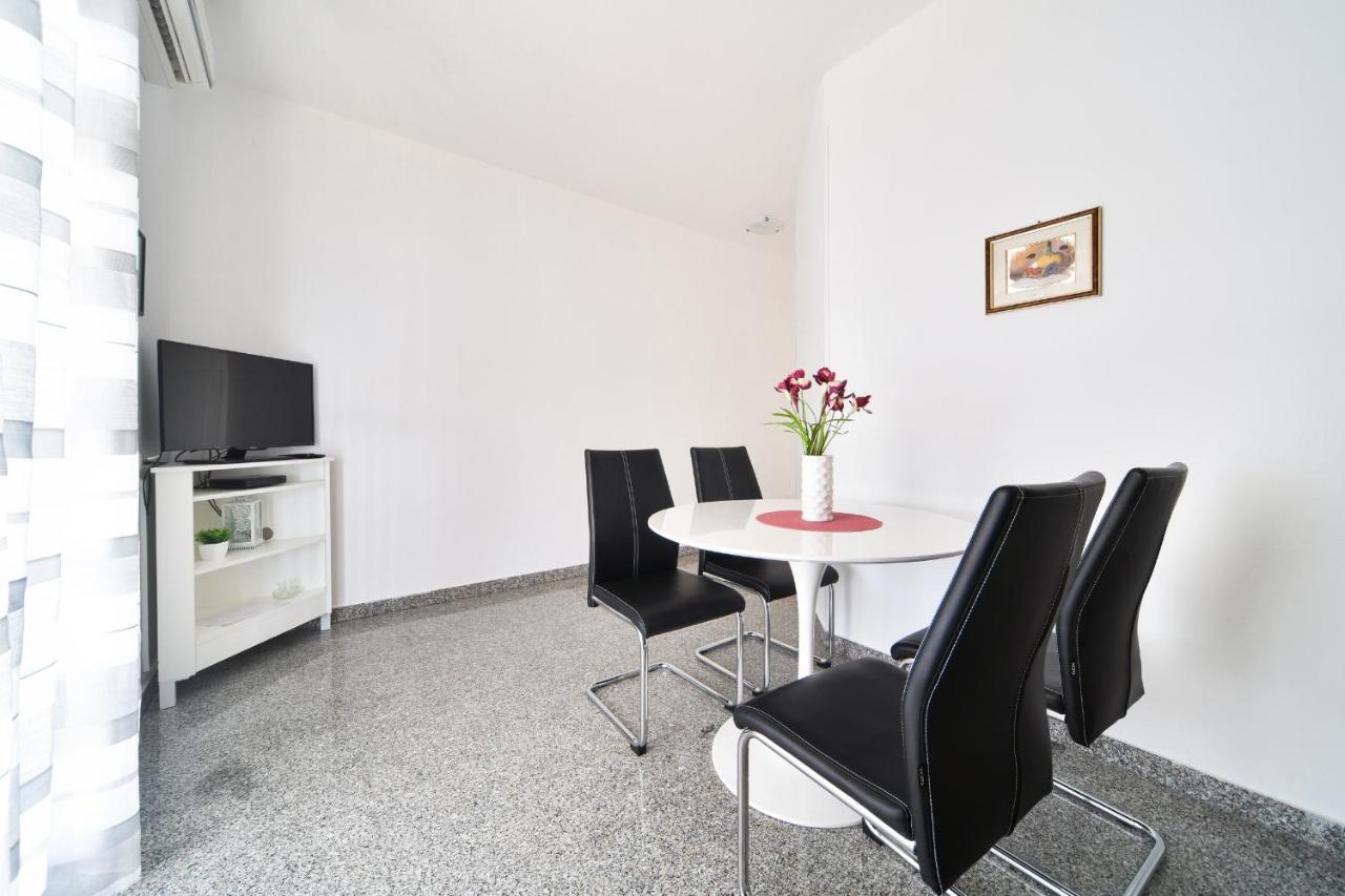 Apartments Martom Seline Extérieur photo