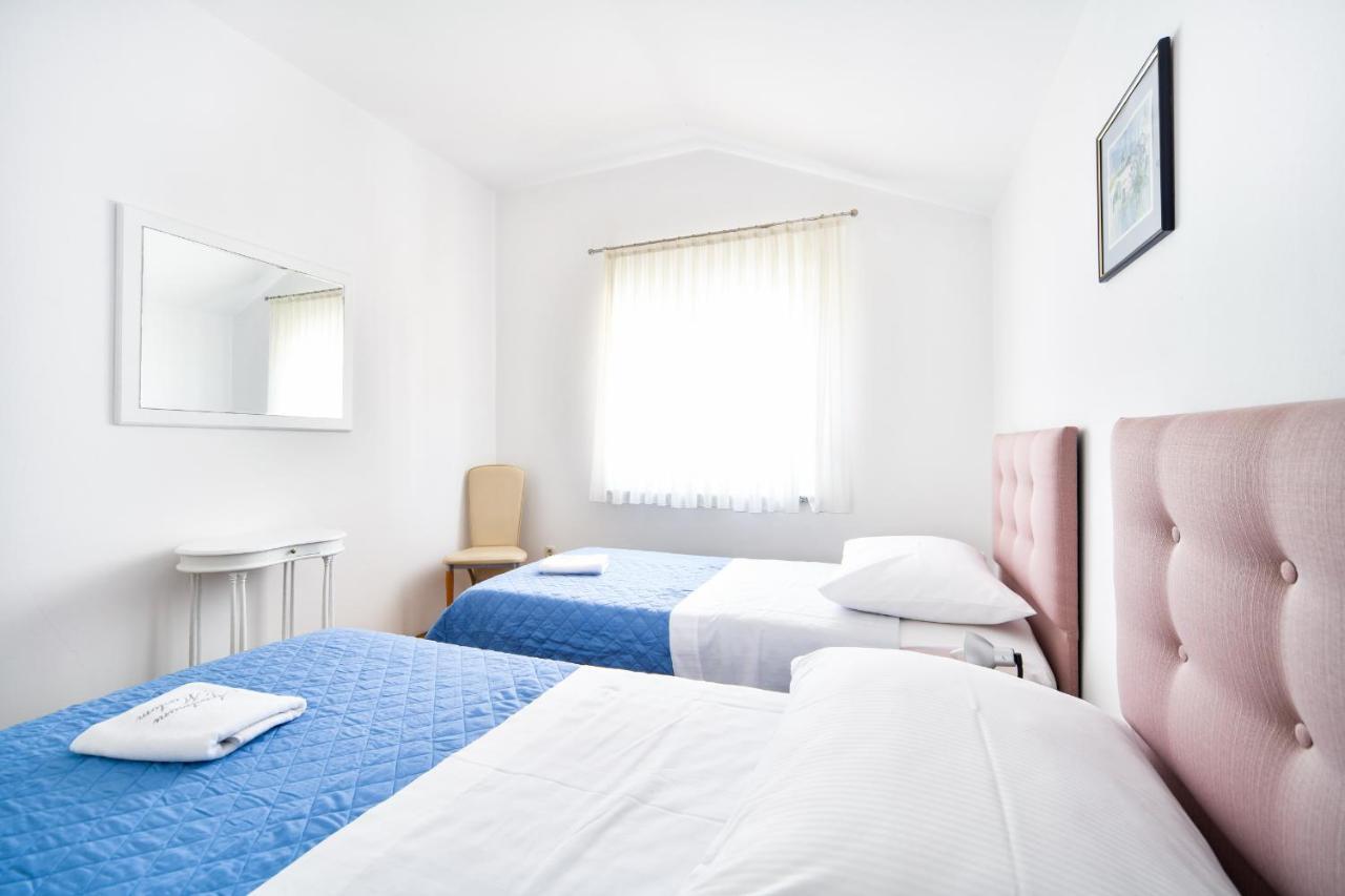 Apartments Martom Seline Extérieur photo