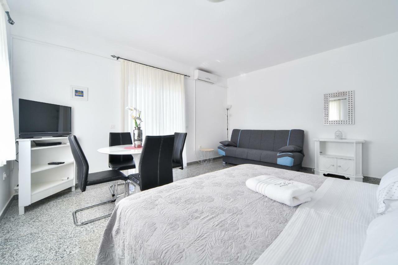 Apartments Martom Seline Extérieur photo
