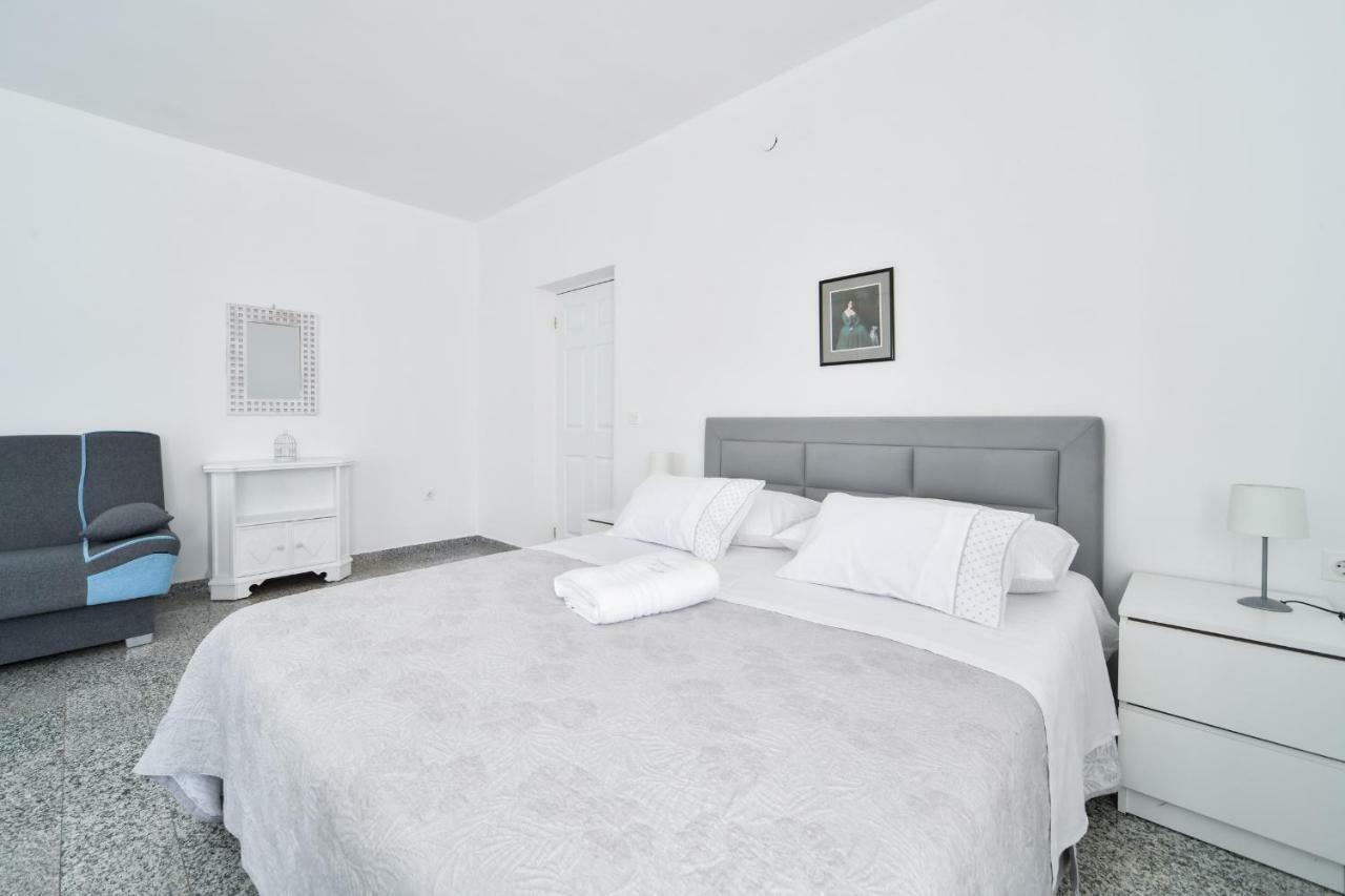 Apartments Martom Seline Extérieur photo