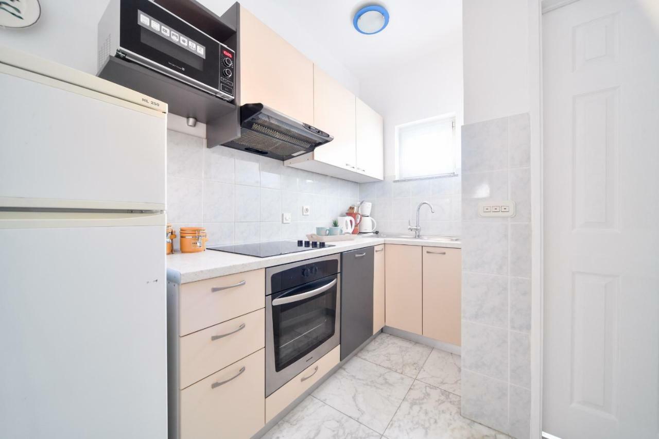 Apartments Martom Seline Extérieur photo